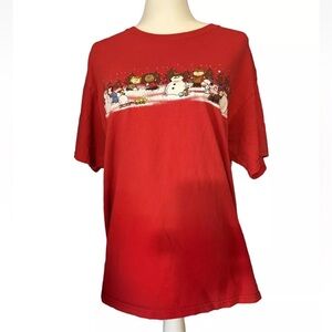 Peanuts Snoopy Christmas‎ Graphic T-shirt Adult Men's Red Holiday Graphic Winter